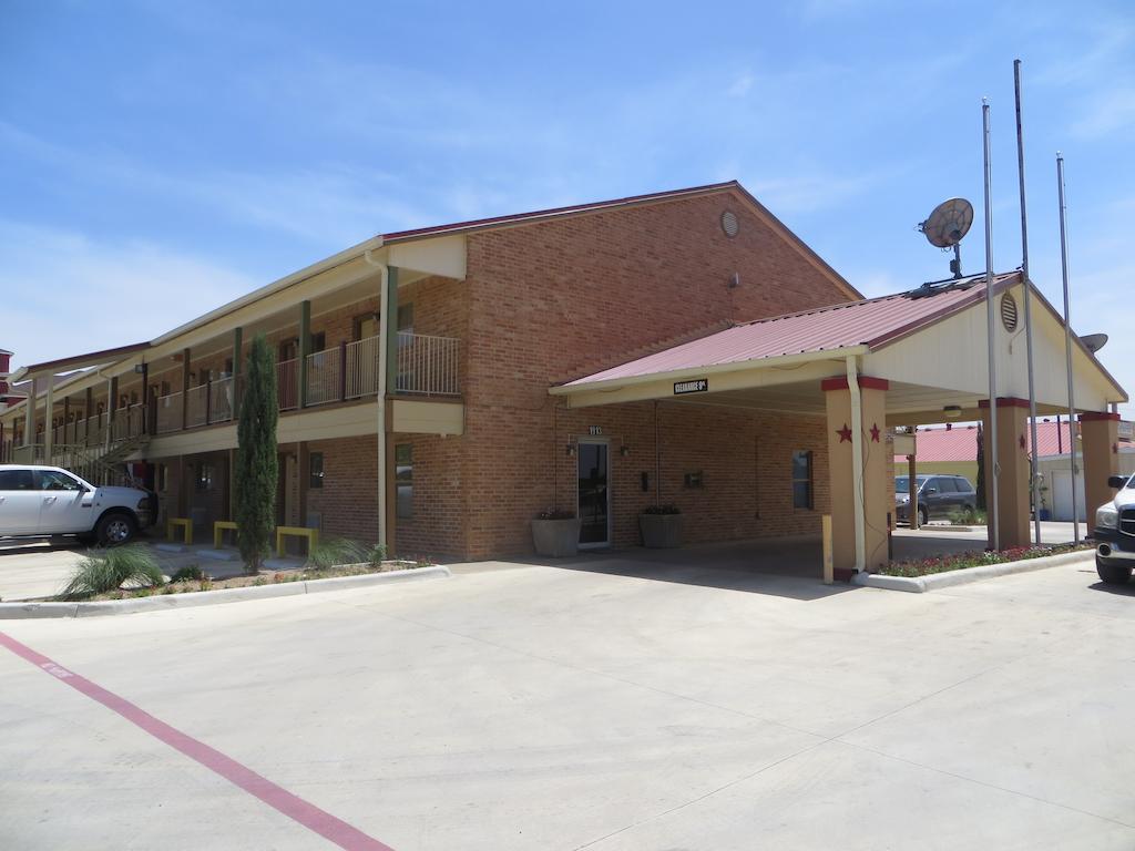 Super 8 By Wyndham Pleasanton Exterior foto
